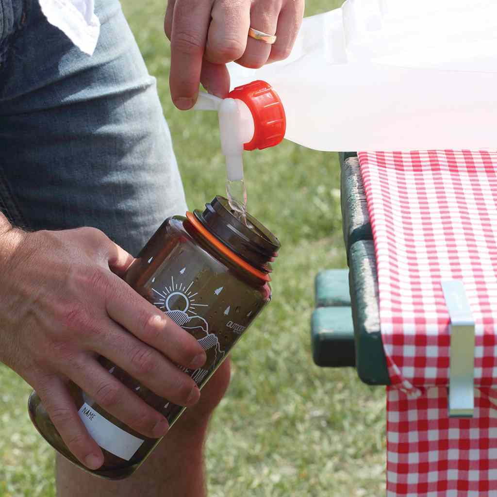 Expandable Water Carrier
